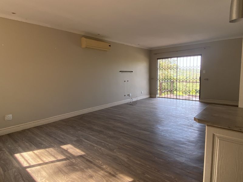 3 Bedroom House for Sale in Queensburgh - Photo 3