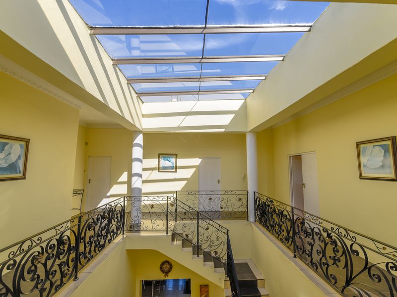 Exquisite 5-Bedroom Family Home with Premium Features - Photo 2