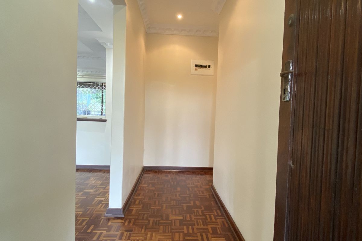 4 Bedroom House For d Sale In Westville - Photo 2