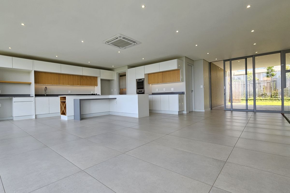 NO TRANSFER DUTY! - Photo 2