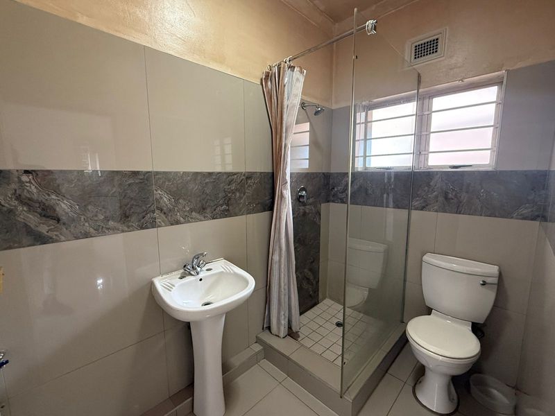 1.5 Bedroom Apartment with Harbour Views in Musgrave - Photo 9