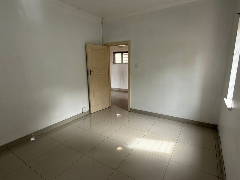 1.5 Bedroom Apartment with Harbour Views in Musgrave - Photo 8