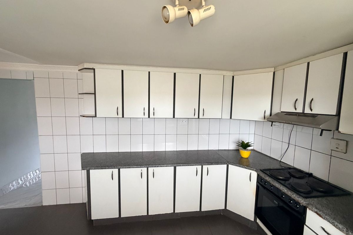 Great Value! - Ground Floor 2-Bedroom Flat - Photo 4