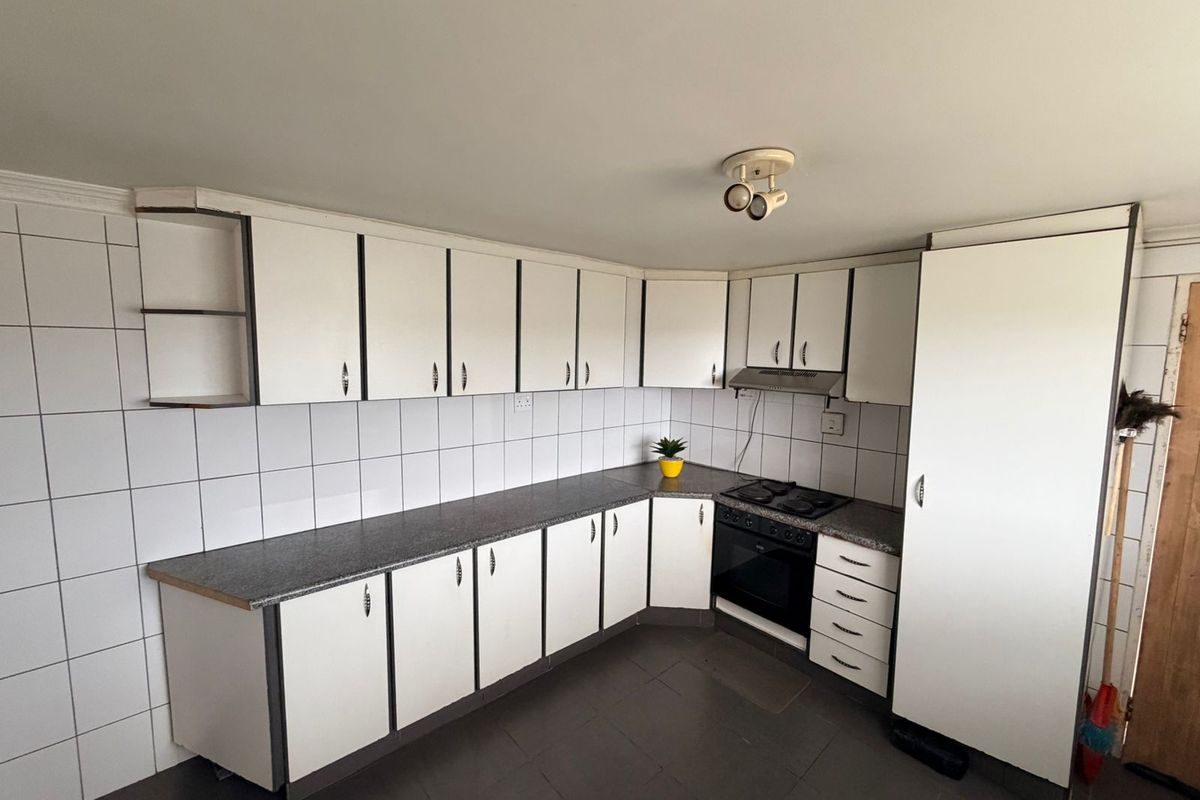 Great Value! - Ground Floor 2-Bedroom Flat - Photo 5