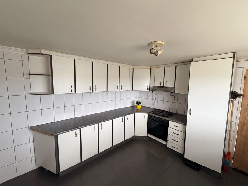 Great Value! - Ground Floor 2-Bedroom Flat - Photo 5