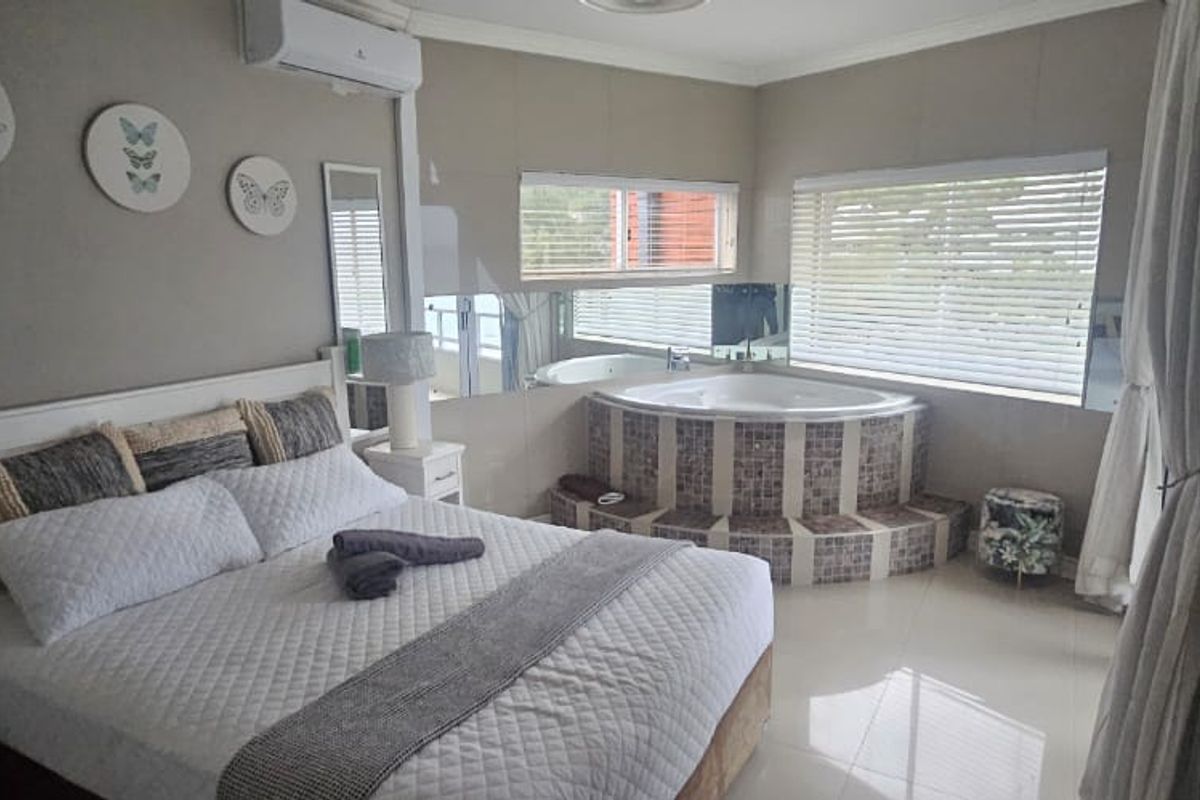 Spacious 2 Bedroom Apartment in Umdloti. - Photo 4