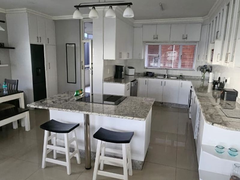 Spacious 2 Bedroom Apartment in Umdloti. - Photo 6