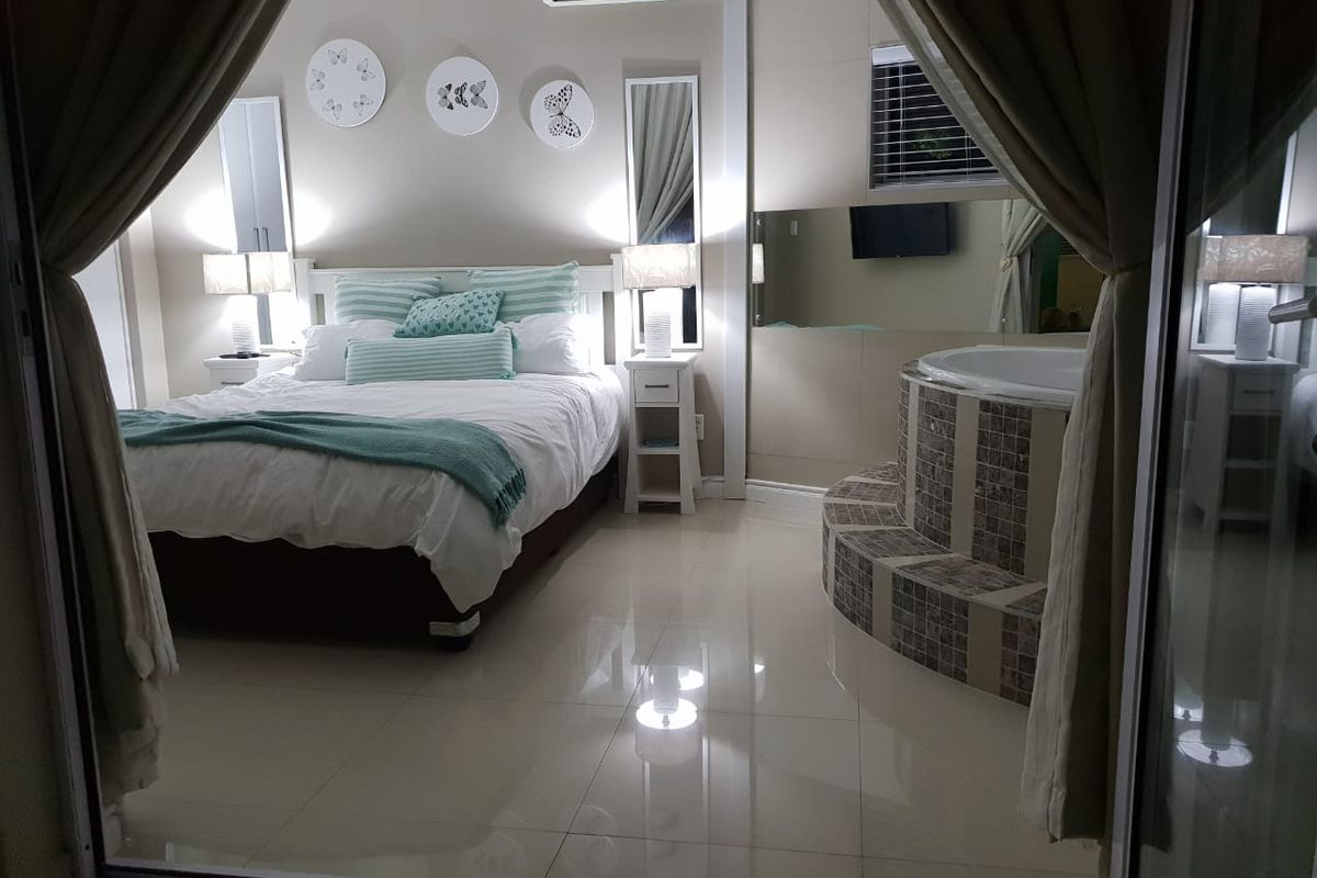 Spacious 2 Bedroom Apartment in Umdloti. - Photo 3