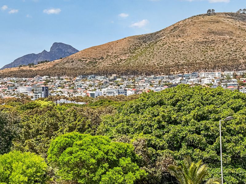 Refined Living with Iconic Cape Town Views & a Spacious Home! - Photo 4