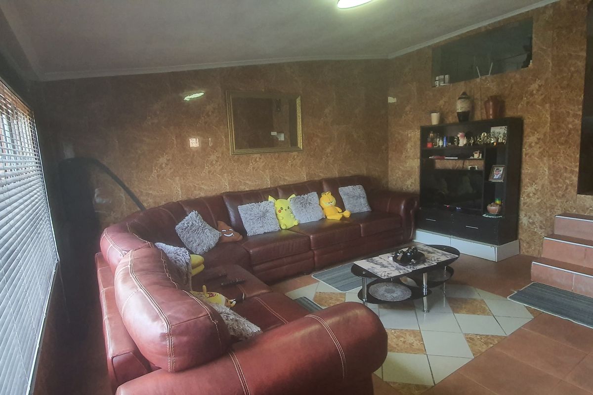 Live Smart in Trenance Manor — Exceptional 7‐Bedroom Home with Two Brand‐New Outbuildings - Photo 4