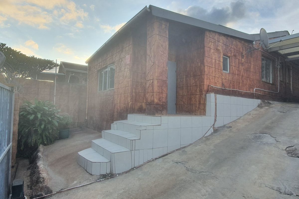 Live Smart in Trenance Manor — Exceptional 7‐Bedroom Home with Two Brand‐New Outbuildings - Photo 2