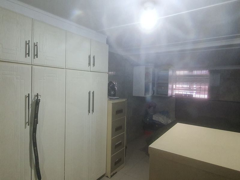 Live Smart in Trenance Manor — Exceptional 7‐Bedroom Home with Two Brand‐New Outbuildings - Photo 10