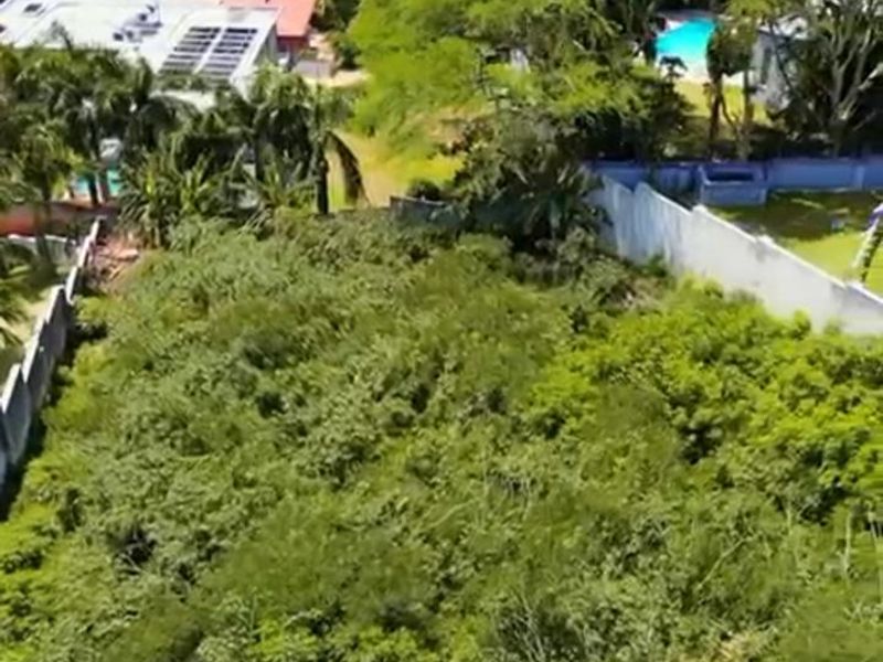 Prime Land For Sale In La Lucia. - Photo 4