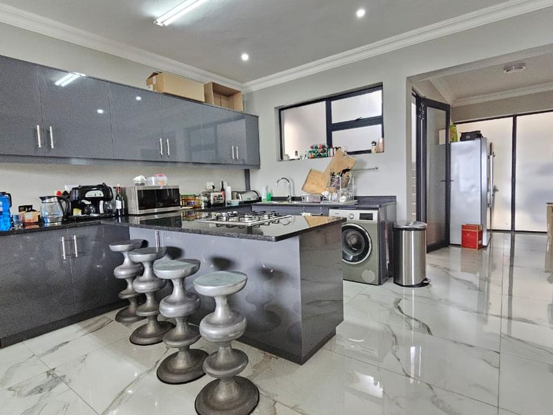Welcome to Burndale Place – Modern Living in the Heart of Durban North - Photo 5