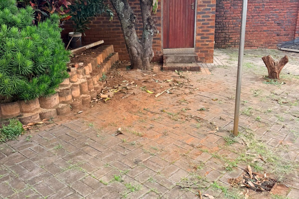 Stunning 4-Bedroom Home – Move-In Ready! - Photo 3