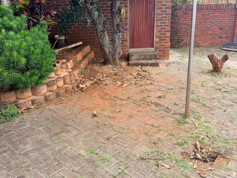 Stunning 4-Bedroom Home – Move-In Ready! - Photo 3