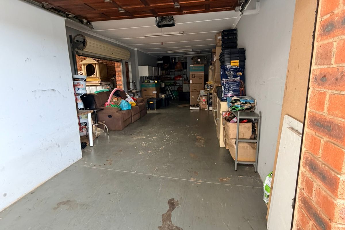 Stunning 4-Bedroom Home – Move-In Ready! - Photo 5