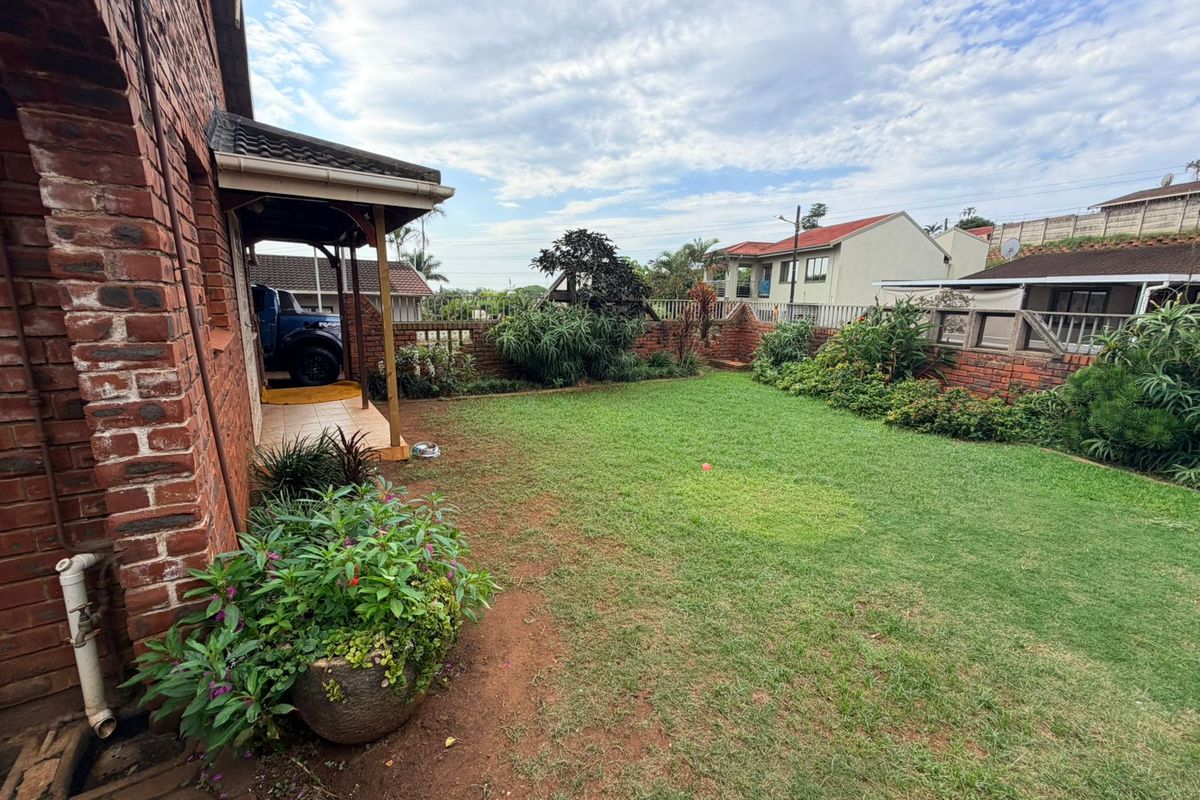 Stunning 4-Bedroom Home – Move-In Ready! - Photo 2