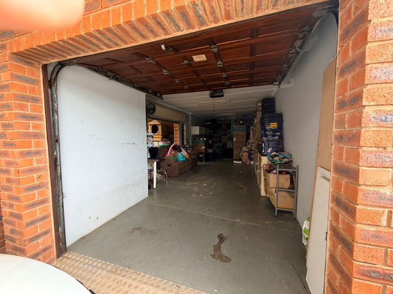 Stunning 4-Bedroom Home – Move-In Ready! - Photo 8