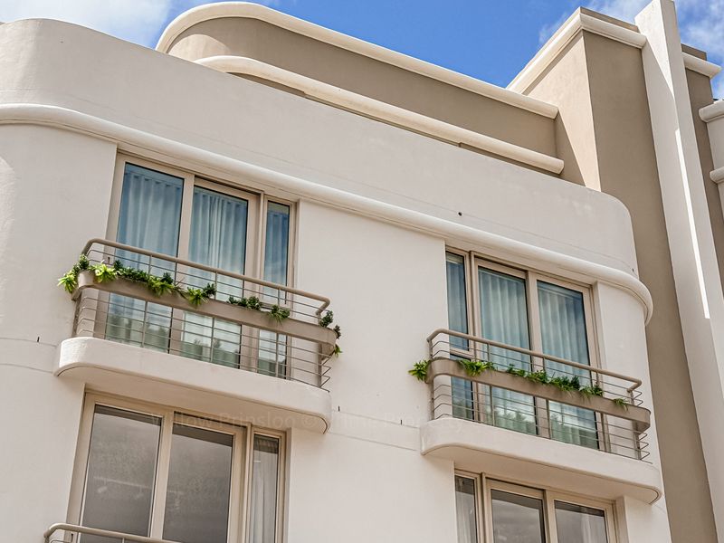 Modern Studio Living on the Slopes of Table Mountain, with City Views! - Photo 3