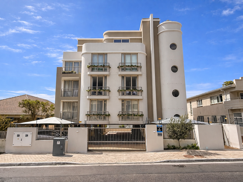 Modern Studio Living on the Slopes of Table Mountain, with City Views! - Photo 2