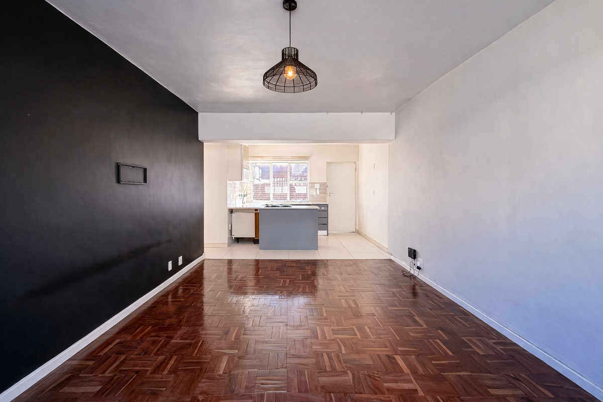 Bright Corner Apartment with Signal Hill Views in Green Point - Photo 5