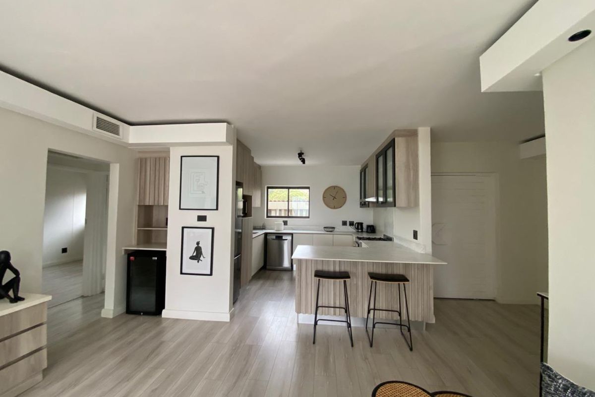 Modern Three Bedroom Townhouse - Photo 4