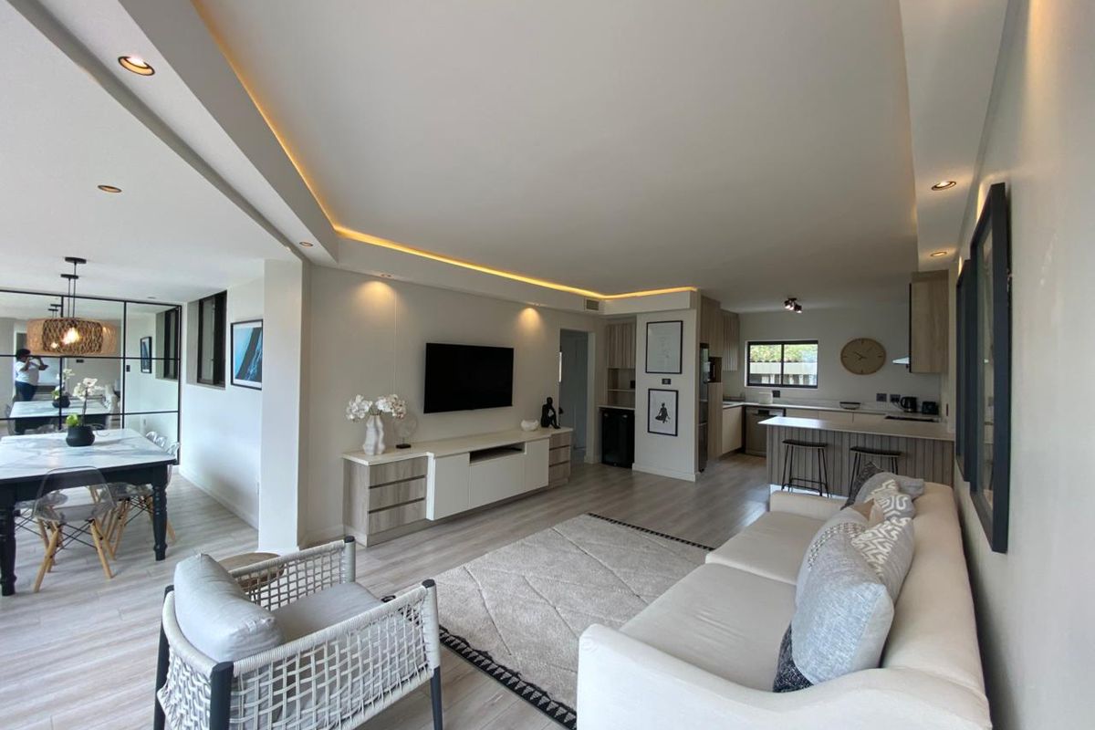 Modern Three Bedroom Townhouse - Photo 5