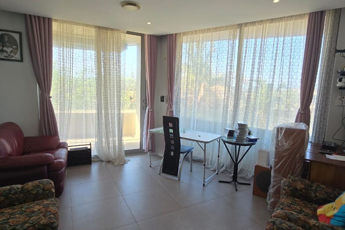 Unfurnished One Bedroom Apartment To Let - Photo 5