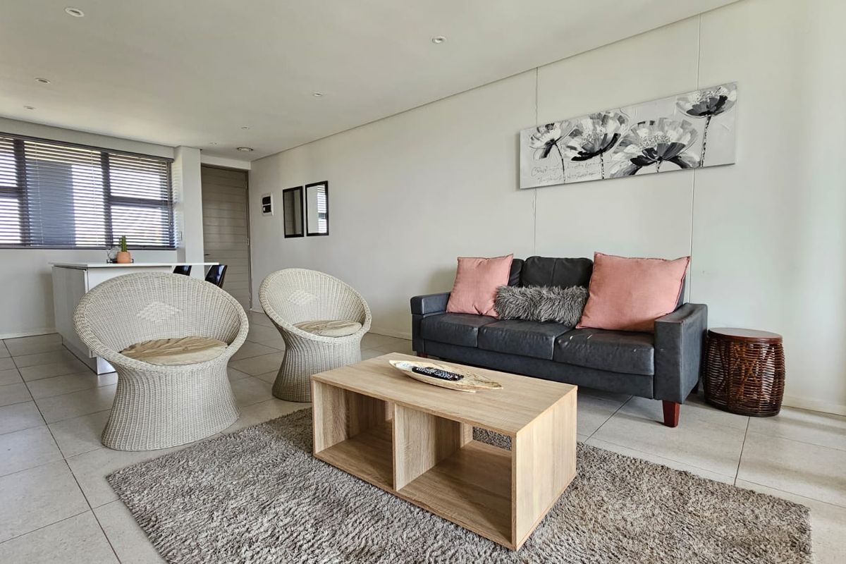 Two Bedroom Two Bathroom To Let - Photo 4