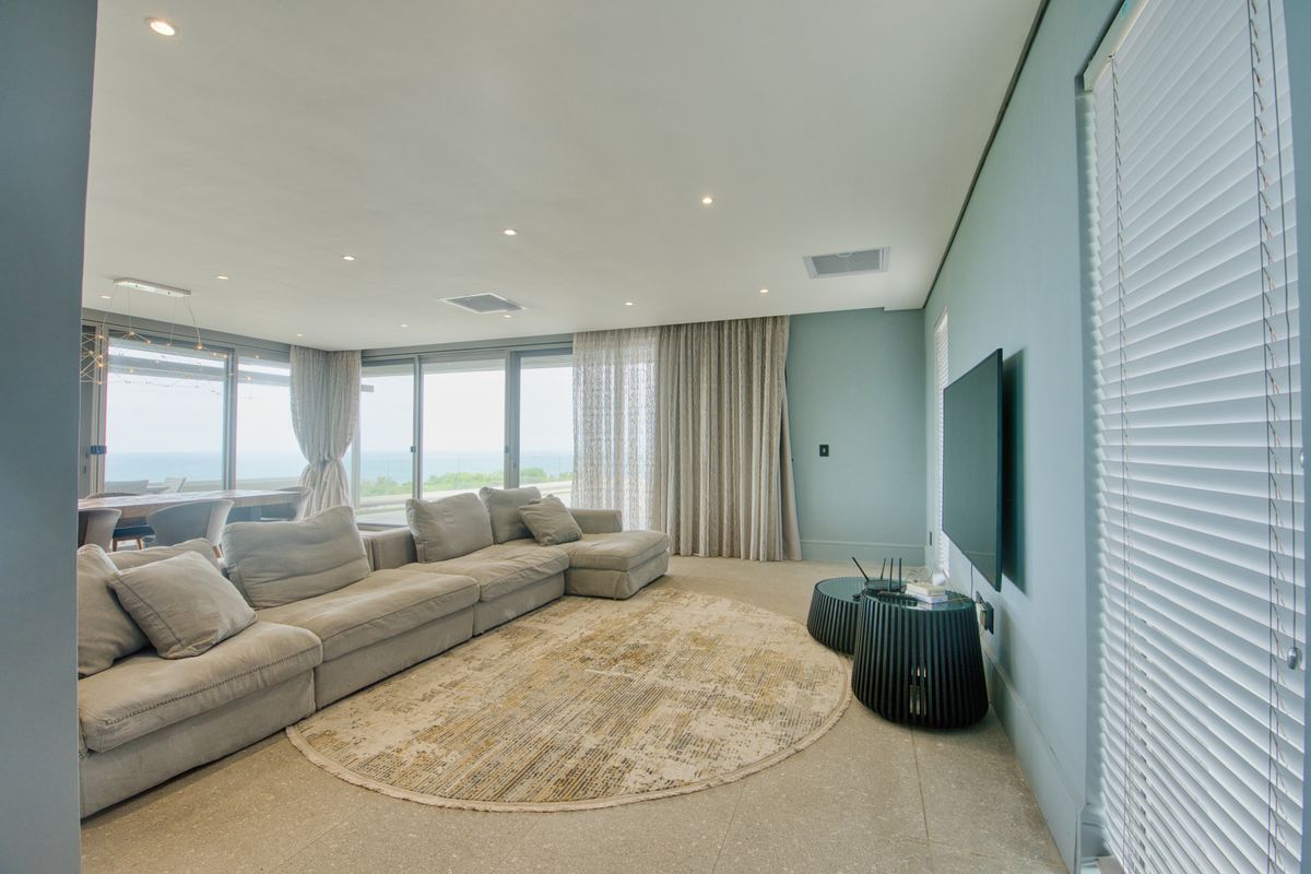 Modern 4-Bedroom, 3-Bathroom Furnished Apartment - To Let - Photo 5