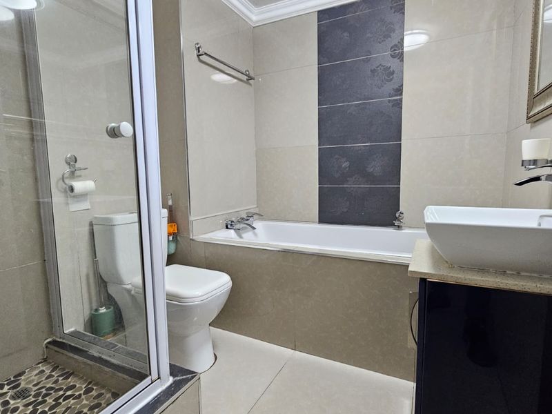 Fully furnished-Prime Property - Photo 10