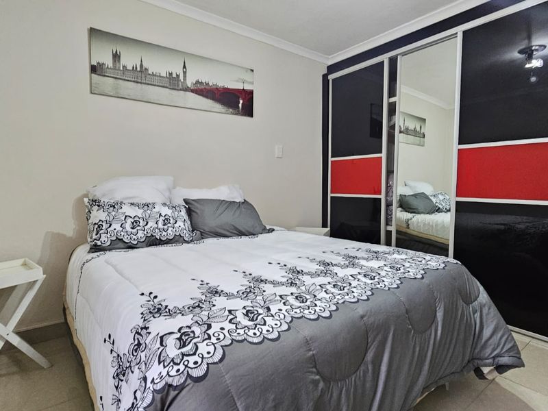 Fully furnished-Prime Property - Photo 8