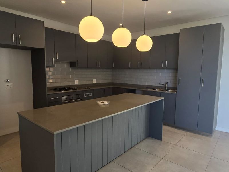 Spacious 3-Bedroom Unfurnished Home for Rent in Salta Estate, Sibaya - Photo 3