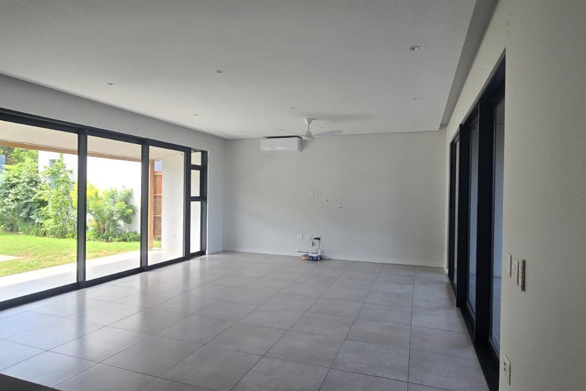 Spacious 3-Bedroom Unfurnished Home for Rent in Salta Estate, Sibaya - Photo 4