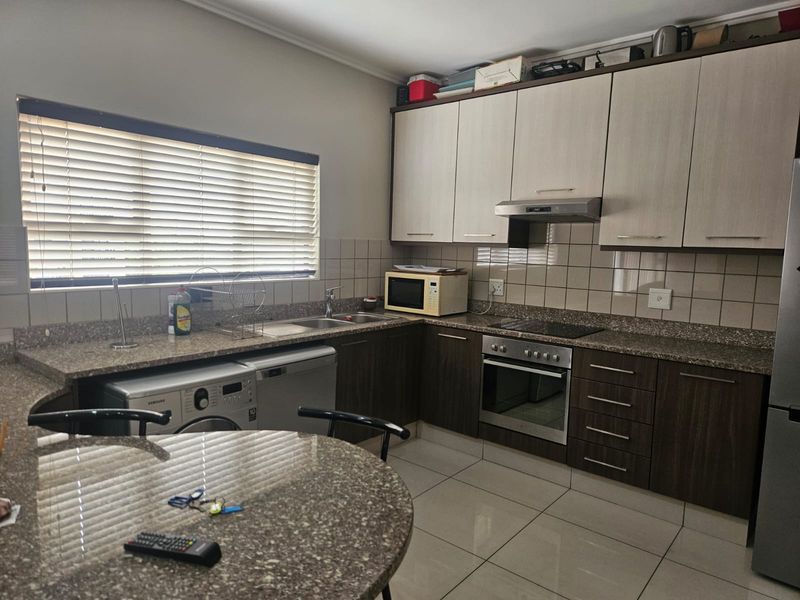 Fully Furnished Modern 2 Bed, 2 Bath Living – Comfort, Style & Convenience - Photo 6