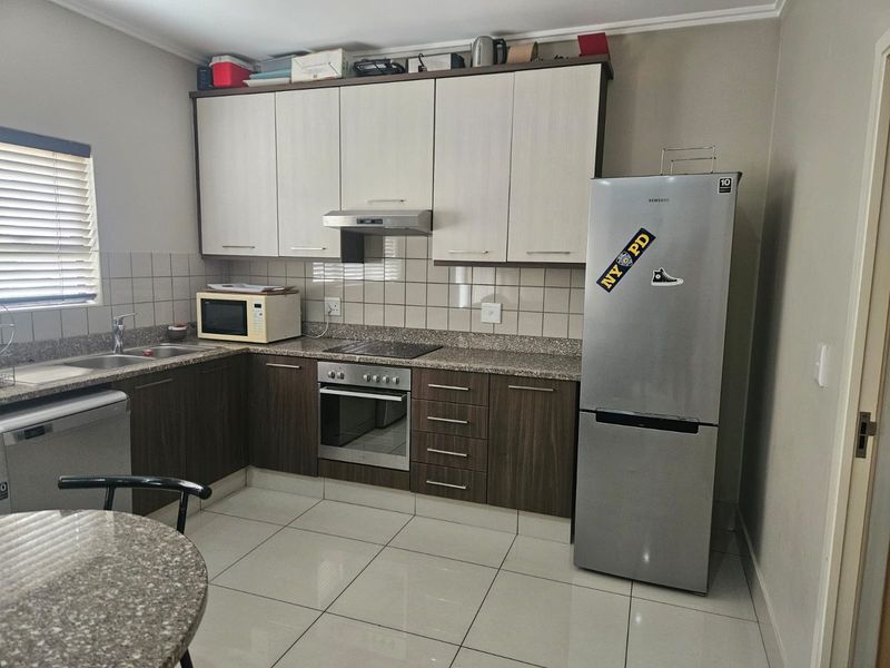 Fully Furnished Modern 2 Bed, 2 Bath Living – Comfort, Style & Convenience - Photo 5