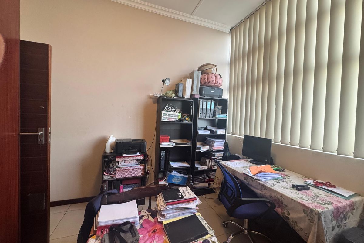 2-Bedroom Apartment for Sale in Umhlanga Ridge. - Photo 5