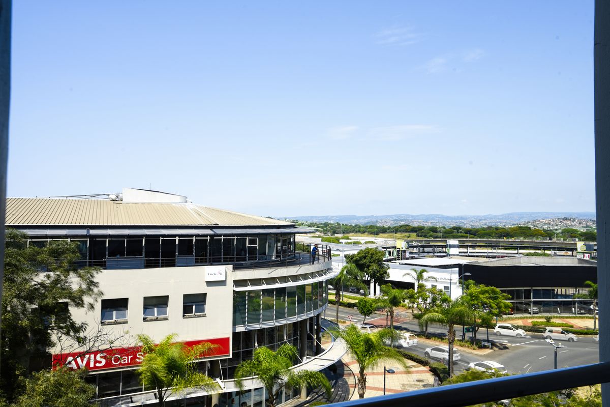 Apartment For Sale In Umhlanga - Photo 2