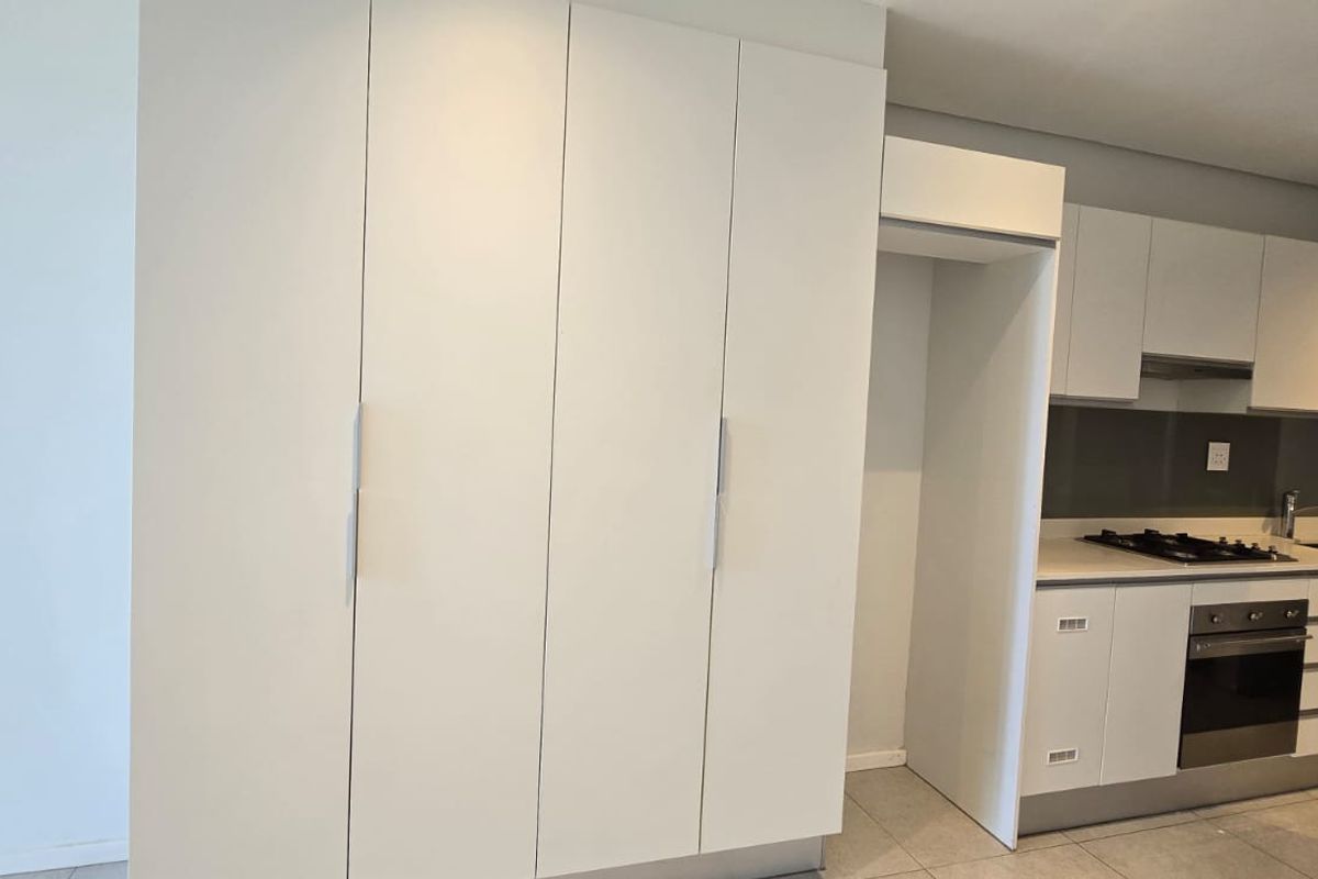 Studio Apartment For Sale - Photo 3