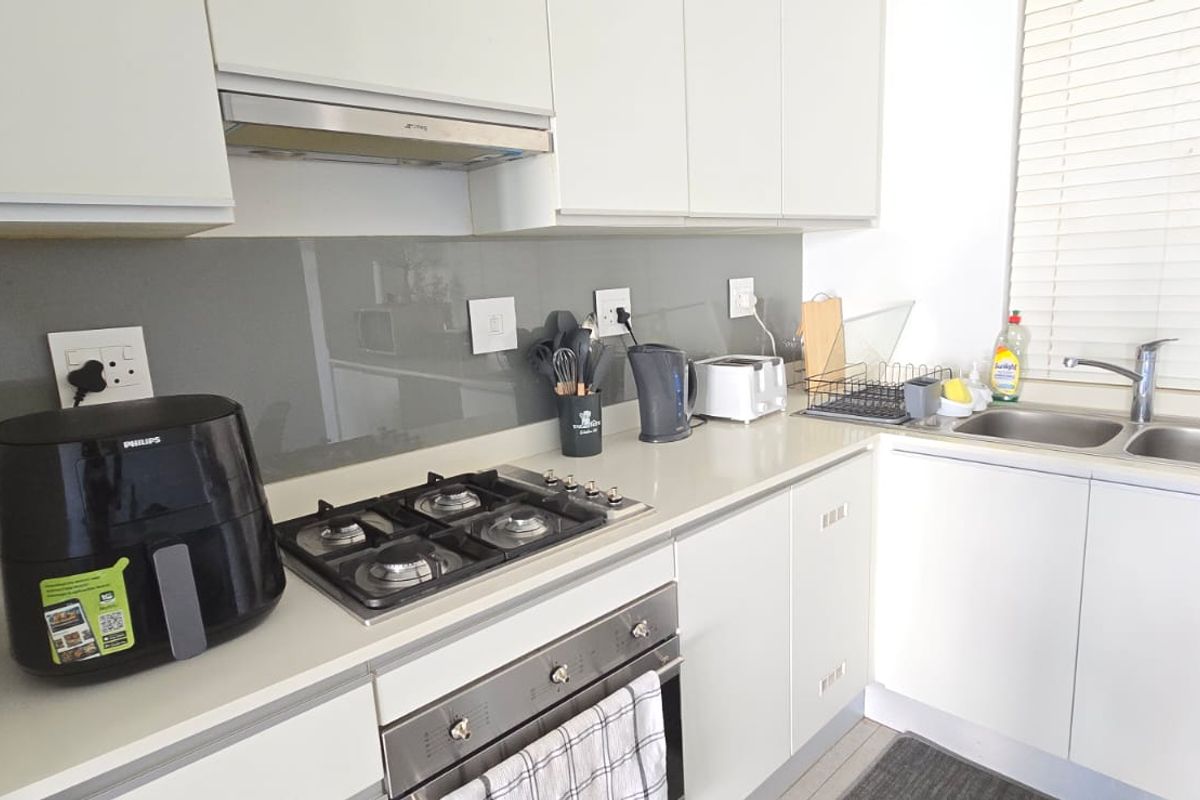 Unfurnished 2Bedroom 2Bathroom Apartment – For Sale - Photo 2