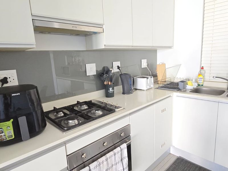 Unfurnished 2Bedroom 2Bathroom Apartment – For Sale - Photo 2