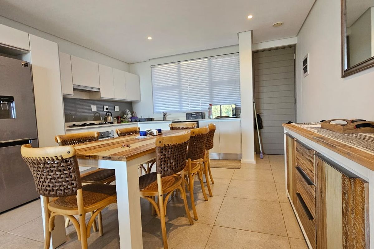 Marketing Heading 2 Bedroom 2 Bathroom Apartment- For Sale - Photo 5