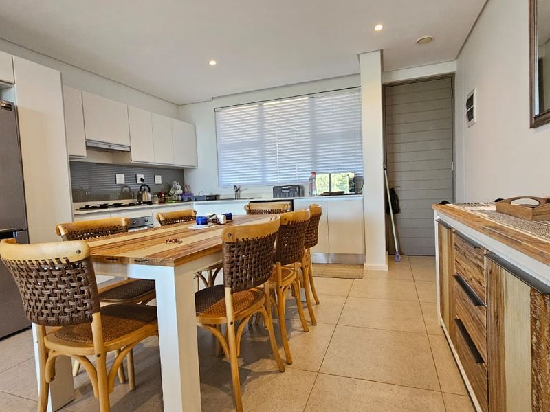 Marketing Heading 2 Bedroom 2 Bathroom Apartment- For Sale - Photo 5