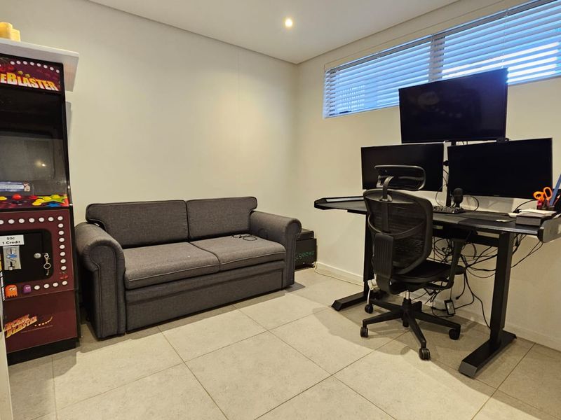 2 Bedroom 2 Bathroom Apartment For Sale - Photo 8