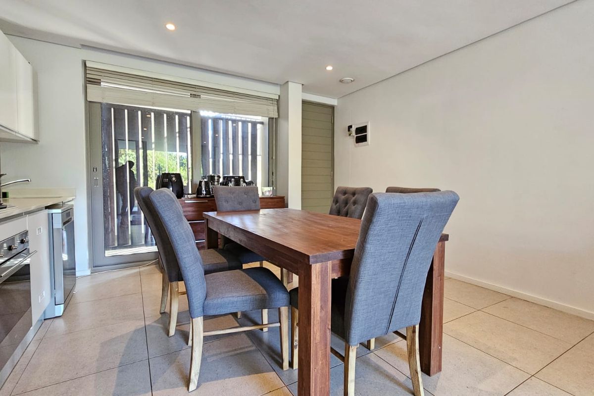 2 Bedroom 2 Bathroom Apartment For Sale - Photo 3