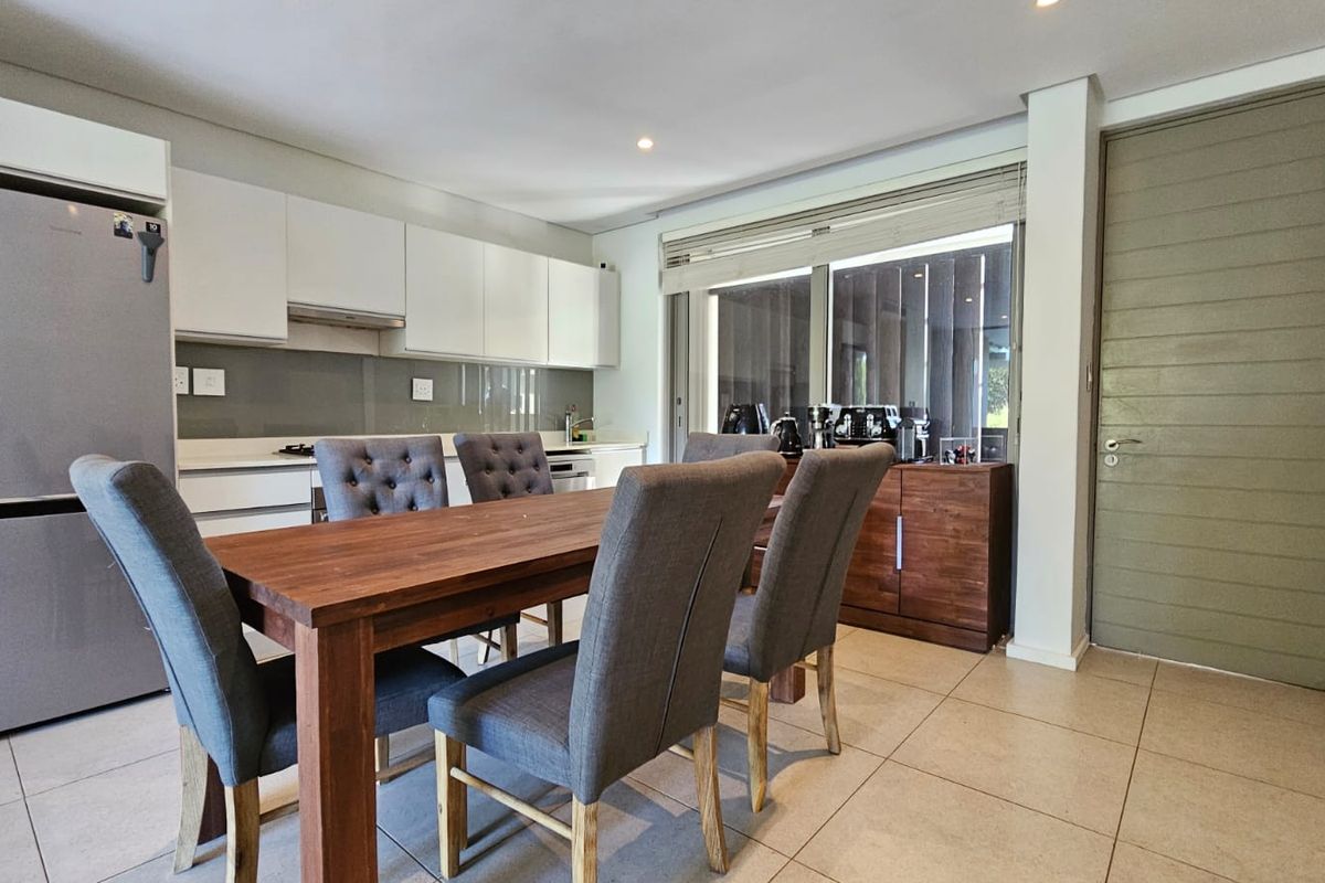 2 Bedroom 2 Bathroom Apartment For Sale - Photo 2