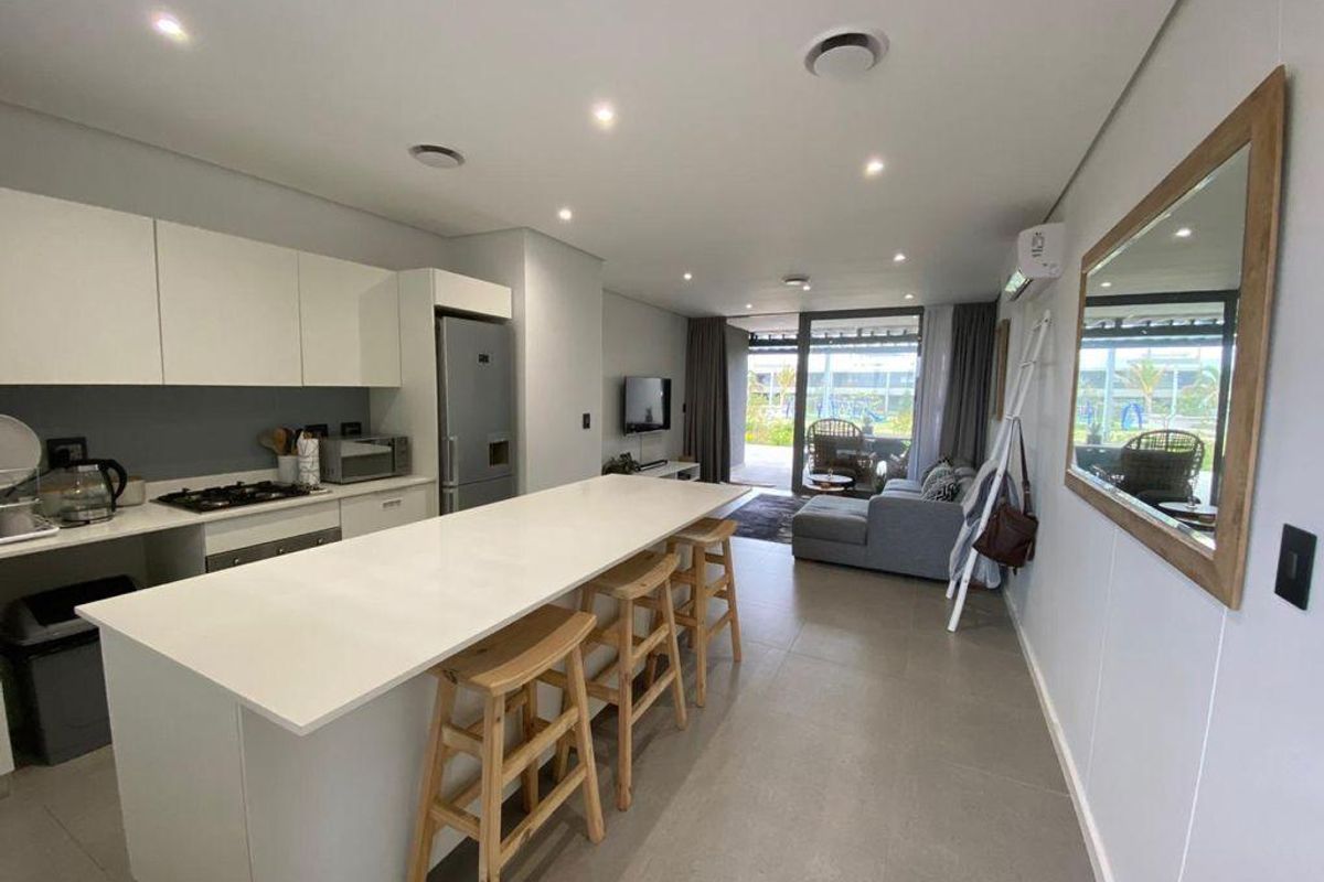 Elegant Coastal 2‐Bedroom Apartment — Pebble Beach, Sibaya - Photo 3