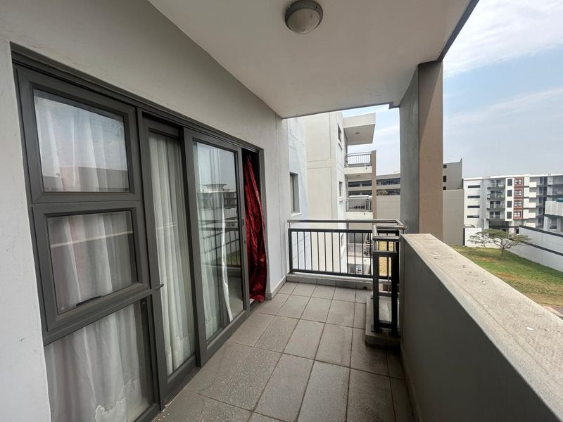 Modern 2 Bedroom Apartment in Umhlanga Ridge - Photo 9