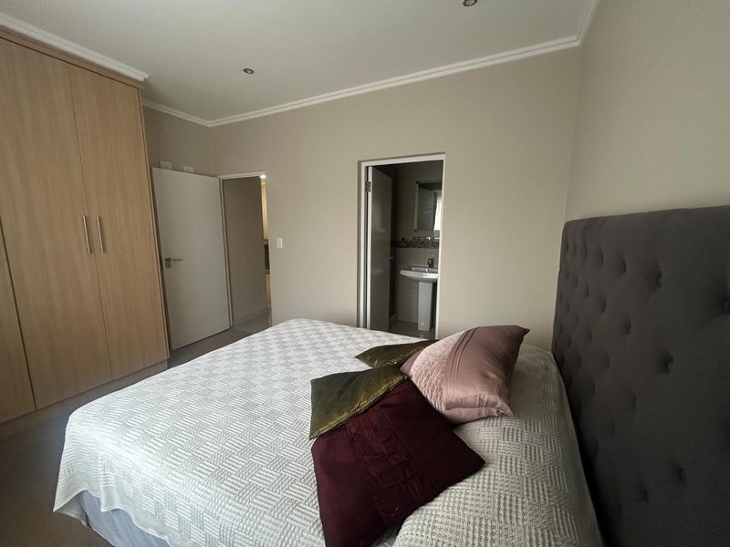 Modern 2 Bedroom Apartment in Umhlanga Ridge - Photo 7